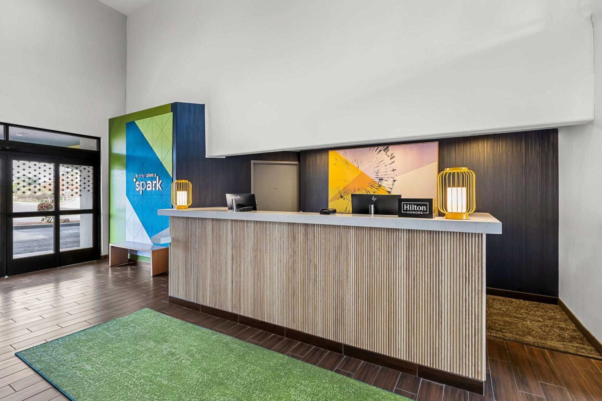 Spark By Hilton Peoria Phoenix North 2*
