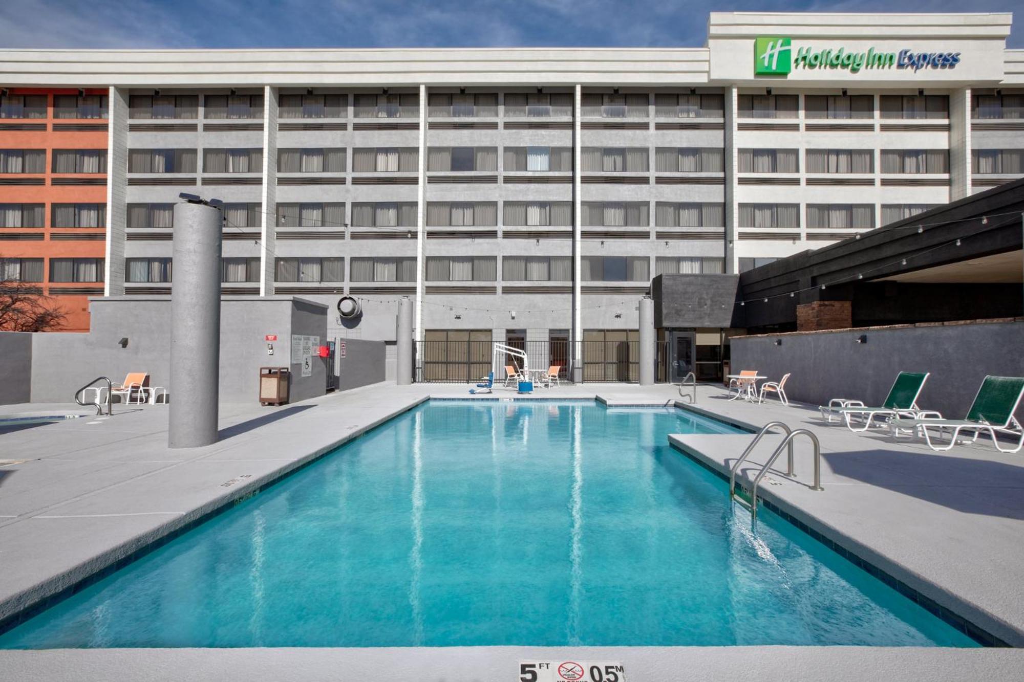 Express By Ihg 2*