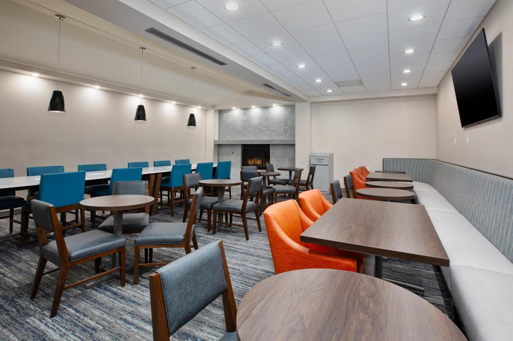 Express By Ihg Hotel