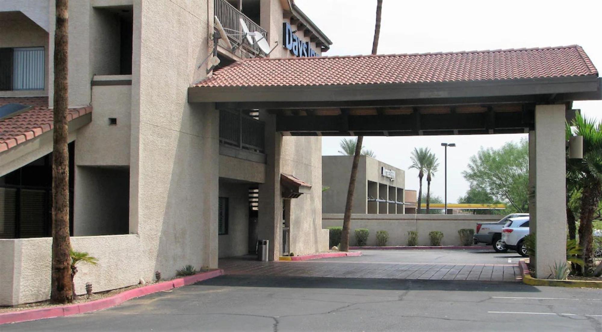 6 Tempe, Az Elliot Road 2*
