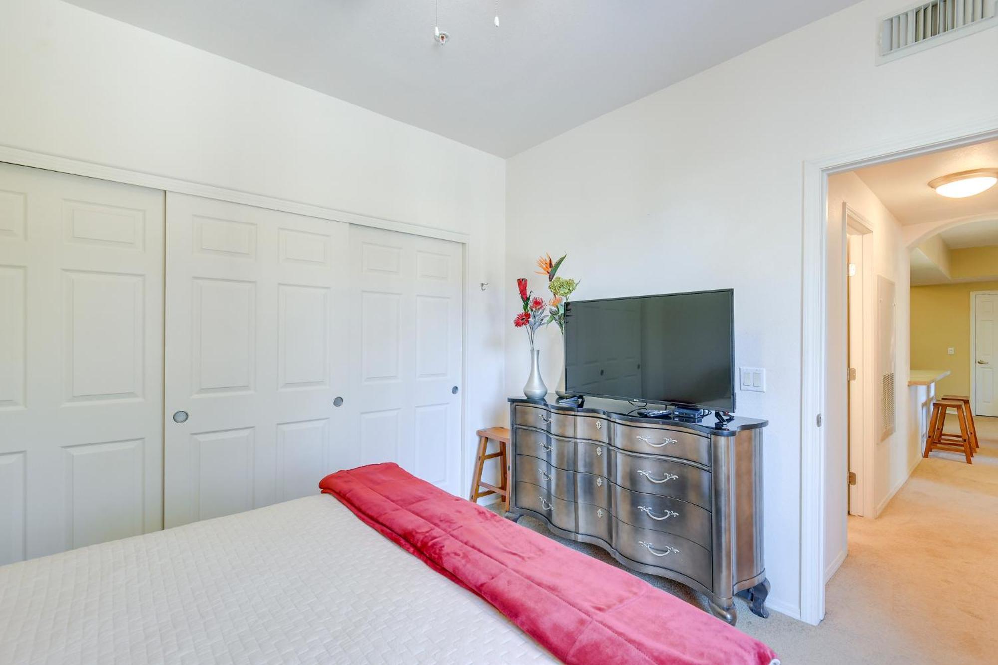 Apartment With Private Patio And Grill Pool Access! *