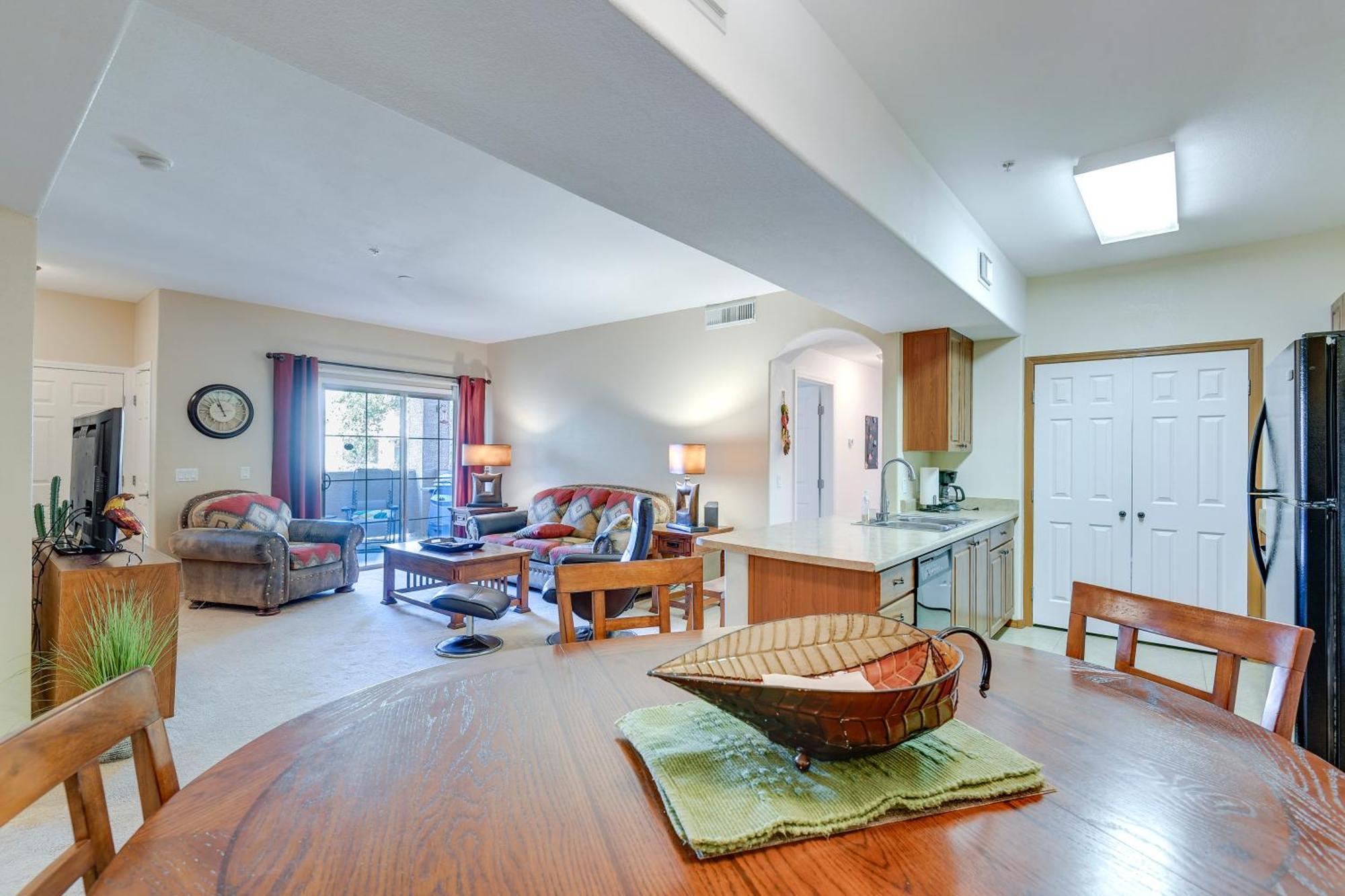 With Private Patio And Grill Pool Access! *
