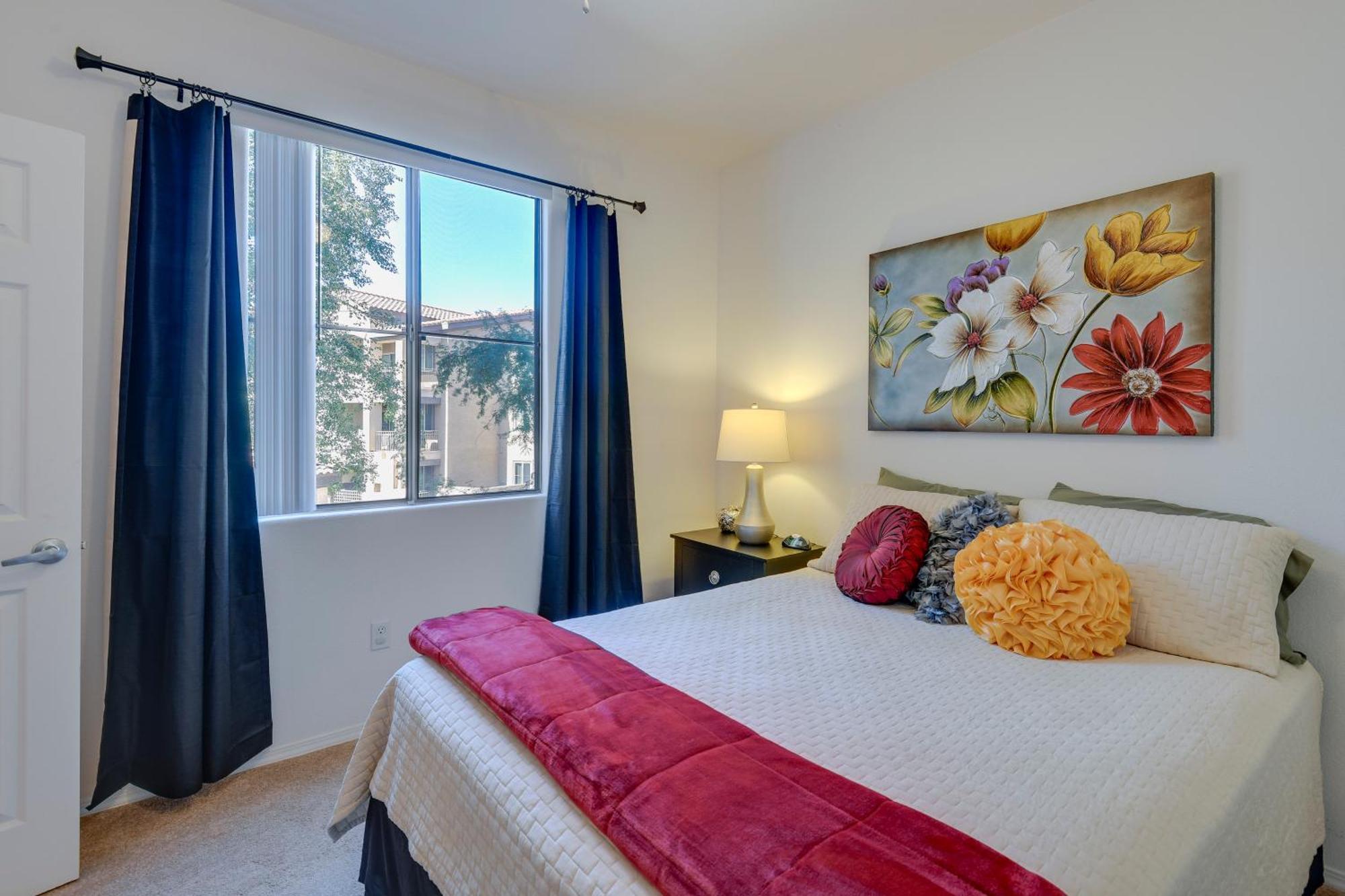 Apartment With Private Patio And Grill Pool Access!
