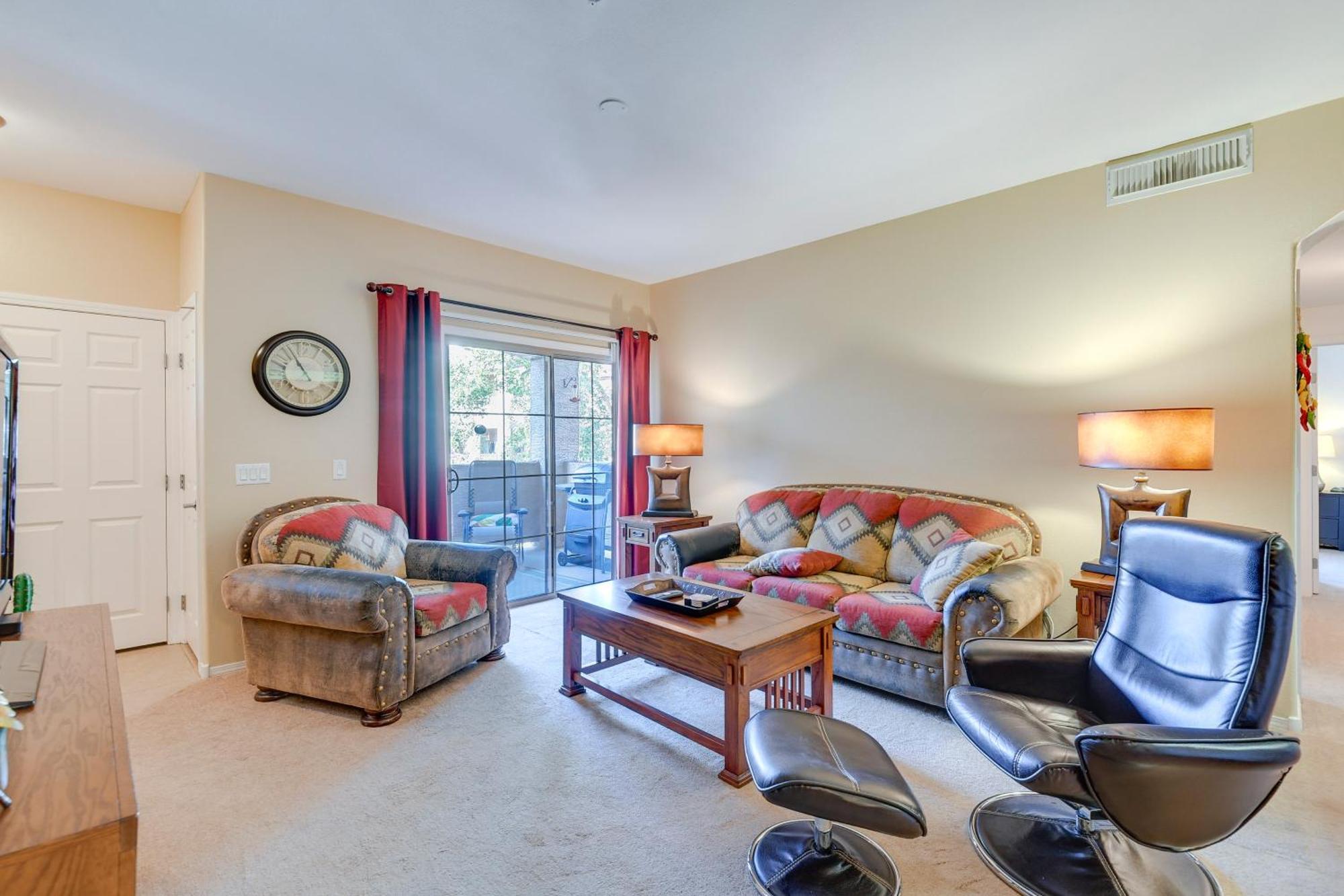 With Private Patio And Grill Pool Access! *