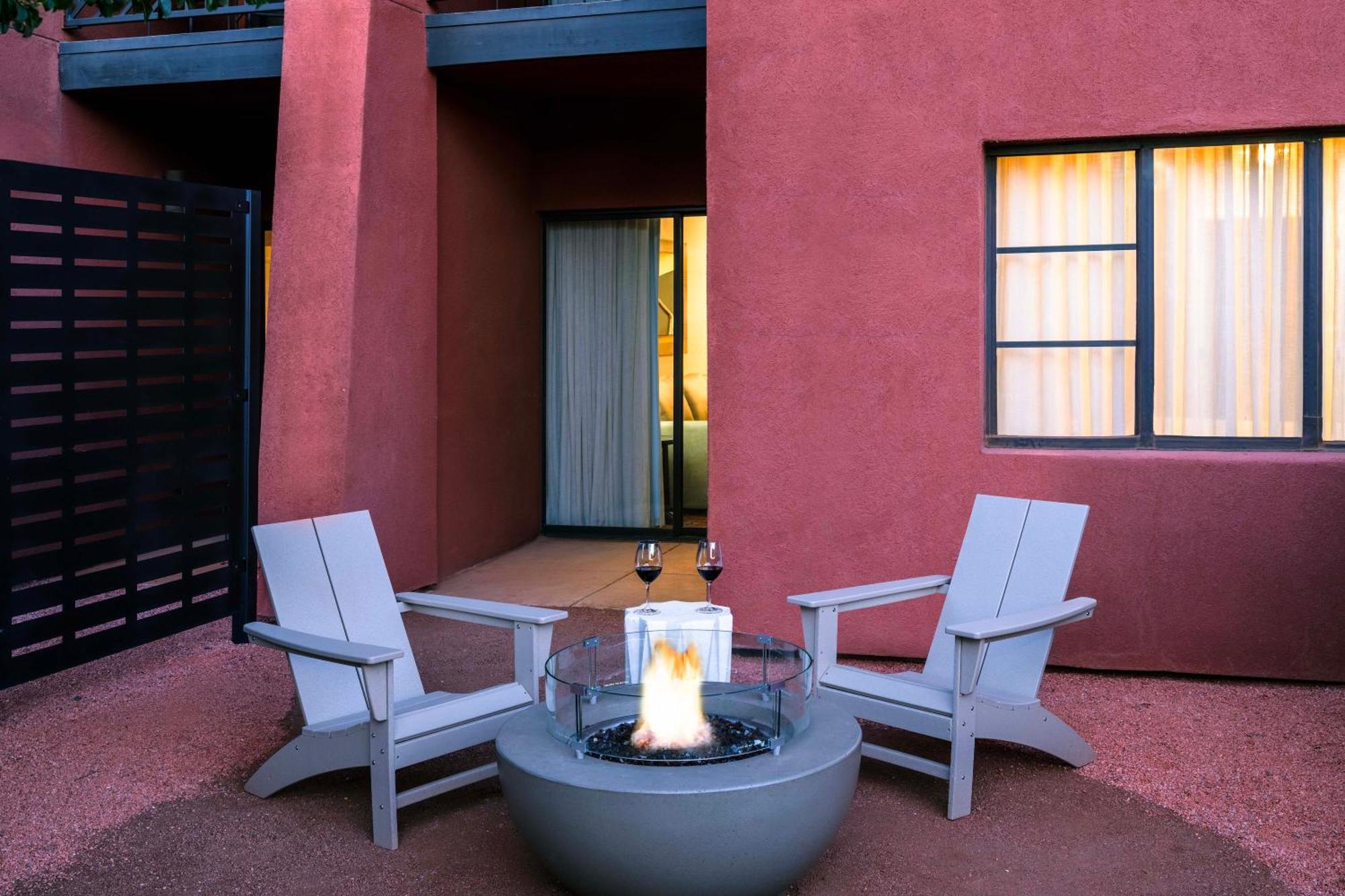 Hilton At Bell Rock Resort 4*