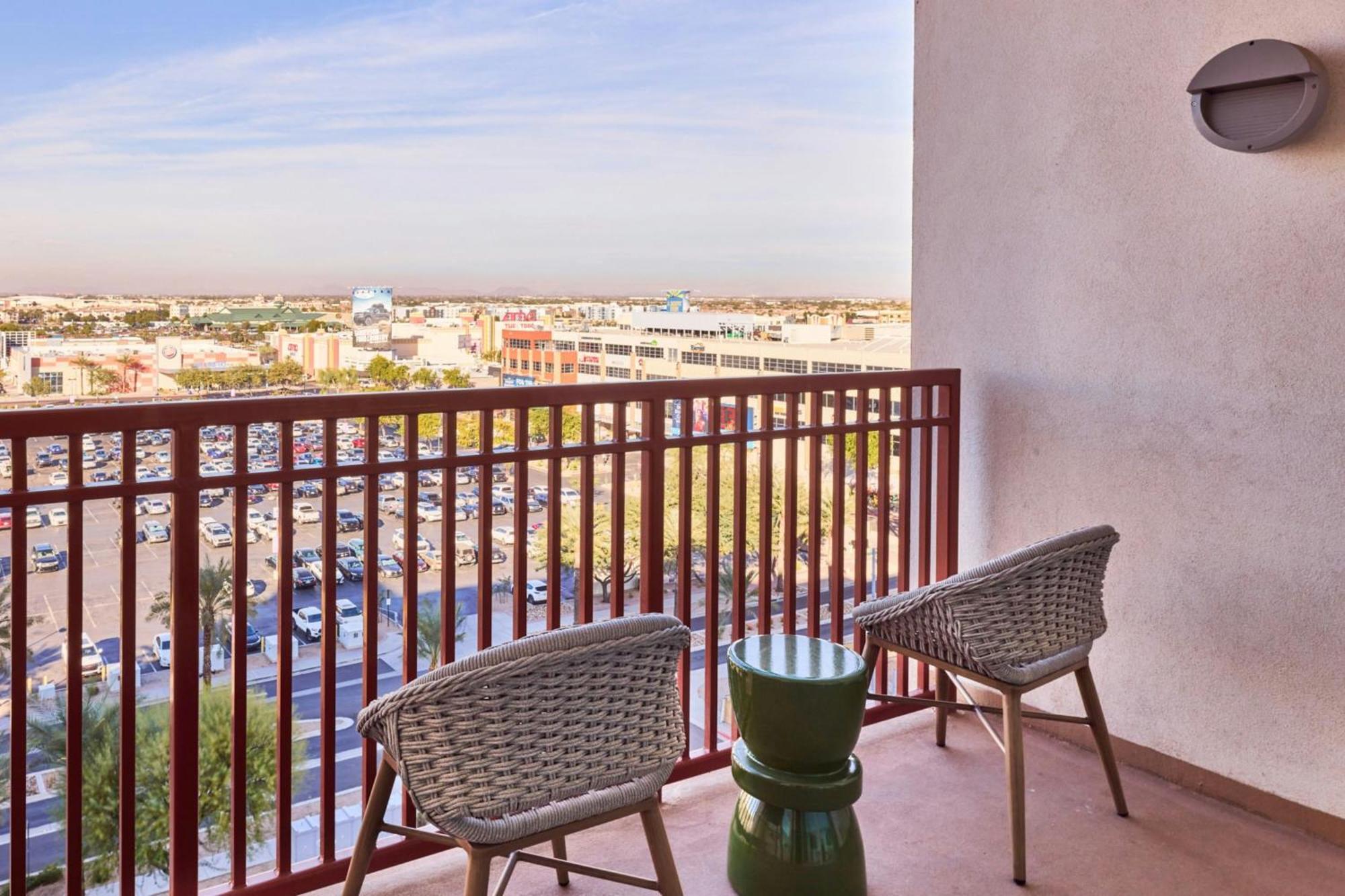 Hotel Renaissance Phoenix & Conference Center 4*