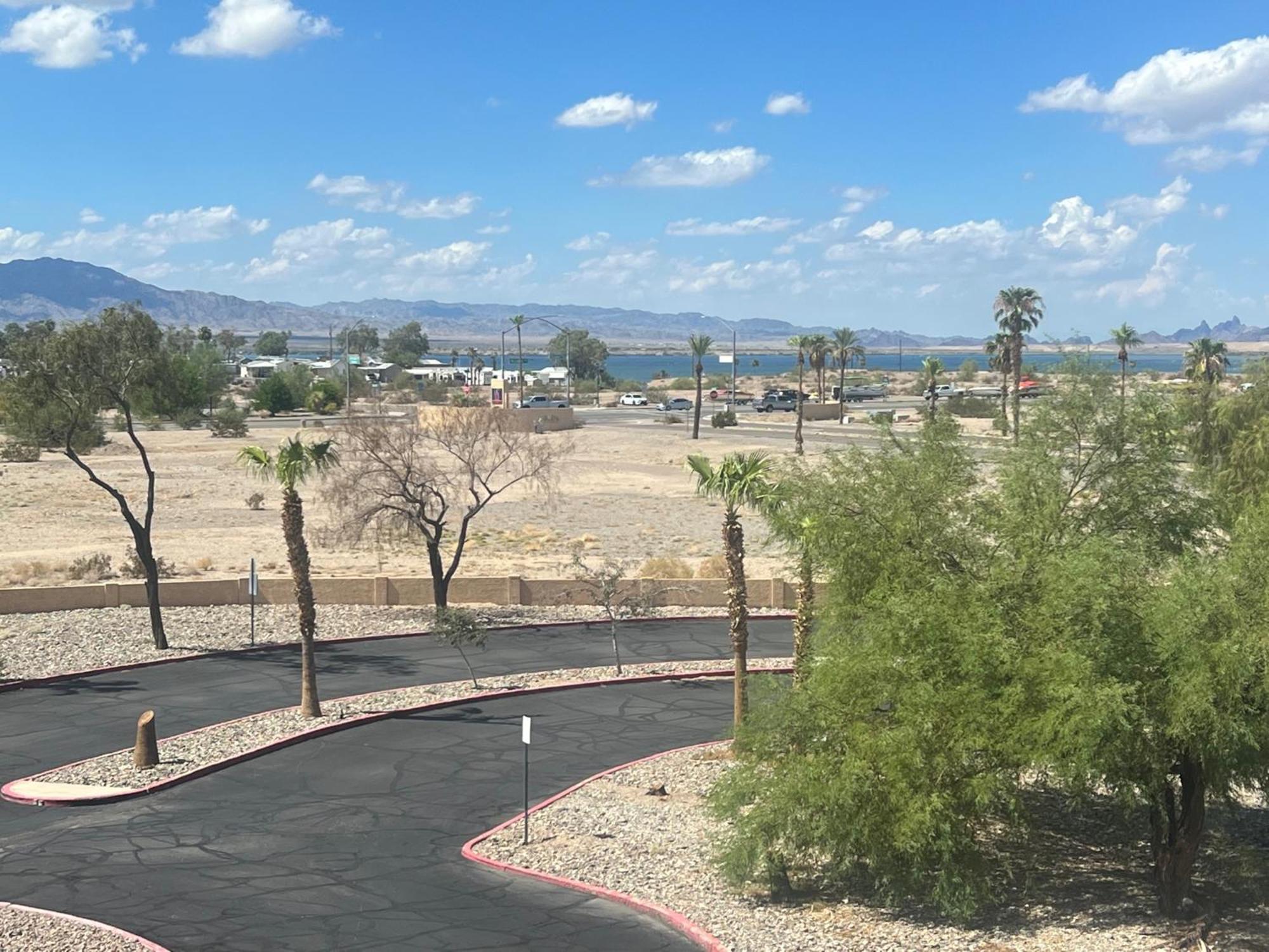 6 Havasu Az Hotel