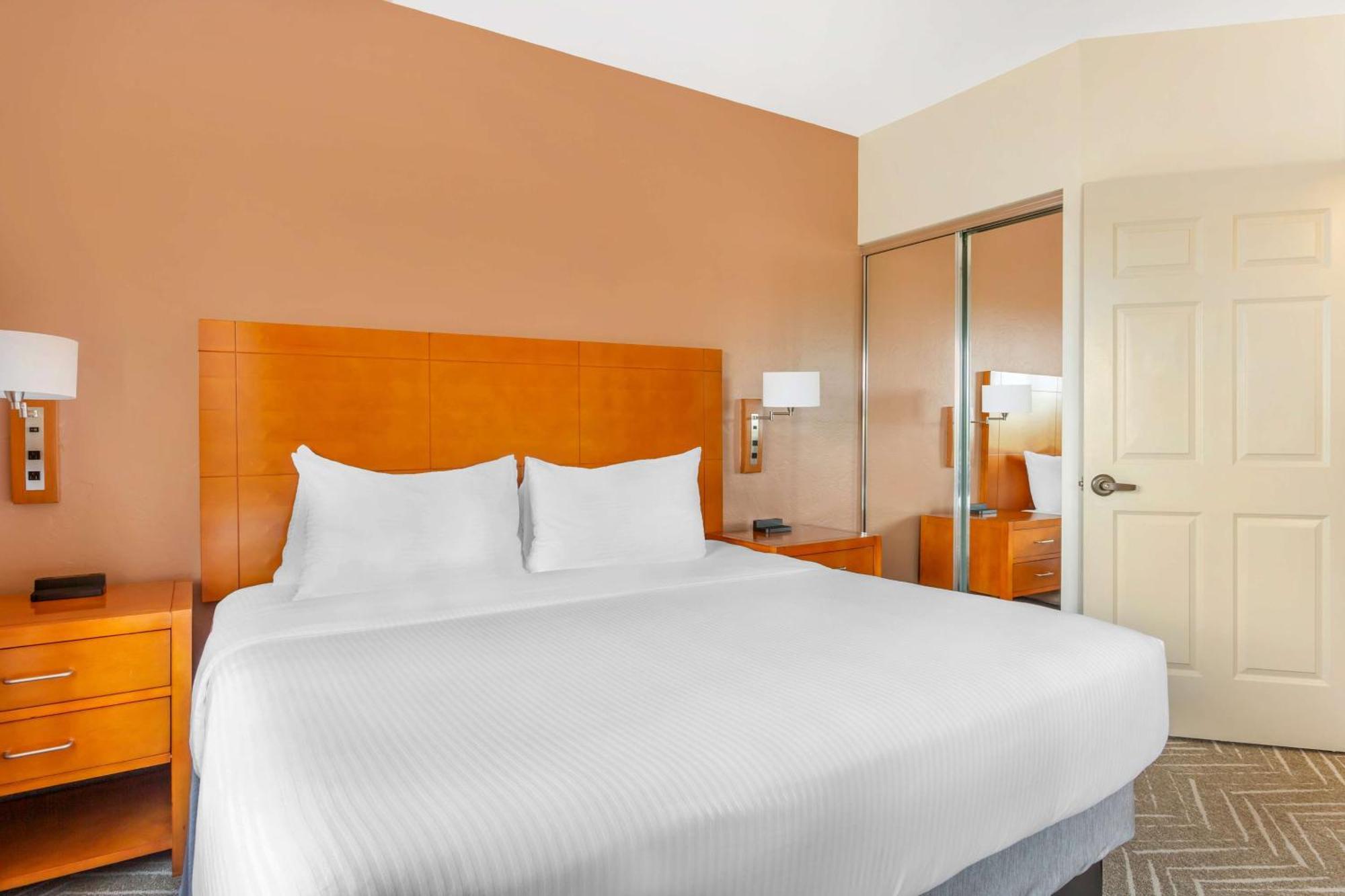 Hilton Vacation Club Varsity Club