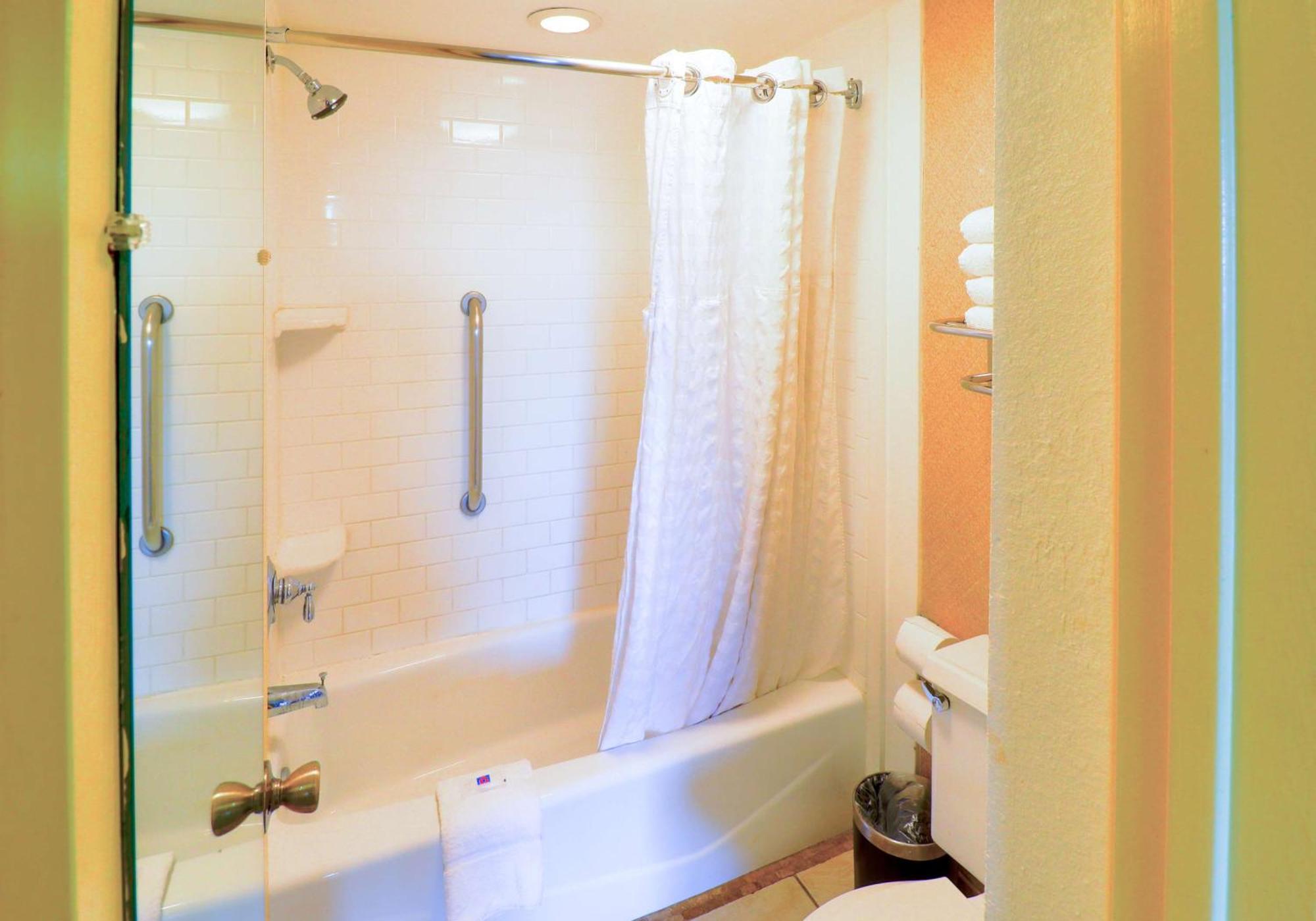6 Phoenix, Az - Sky Harbor 4*