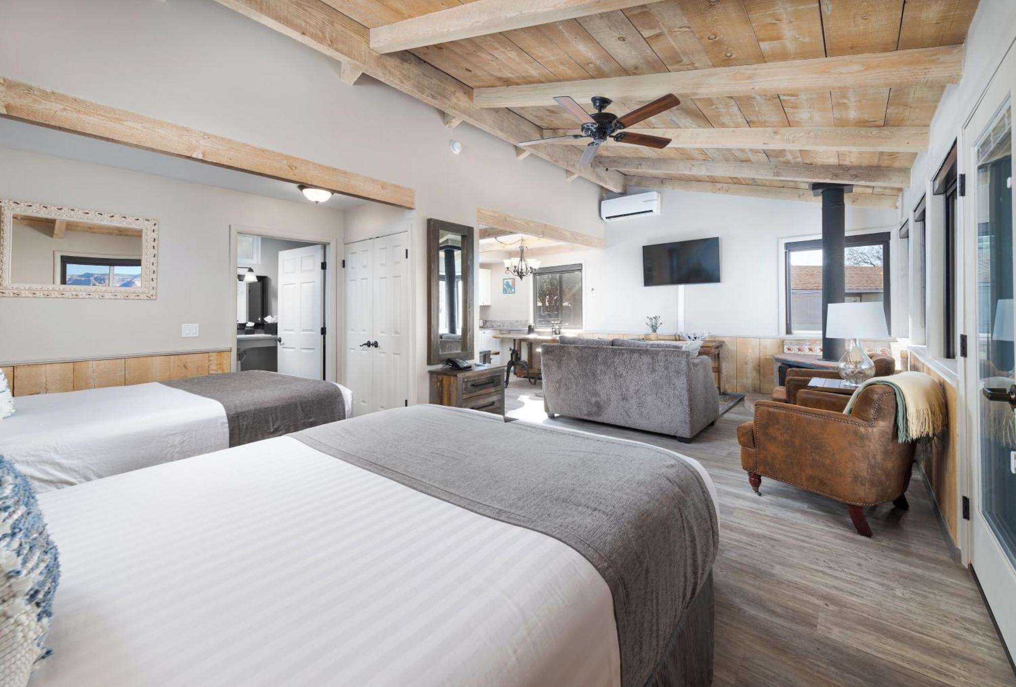 Sky Ranch Hotel