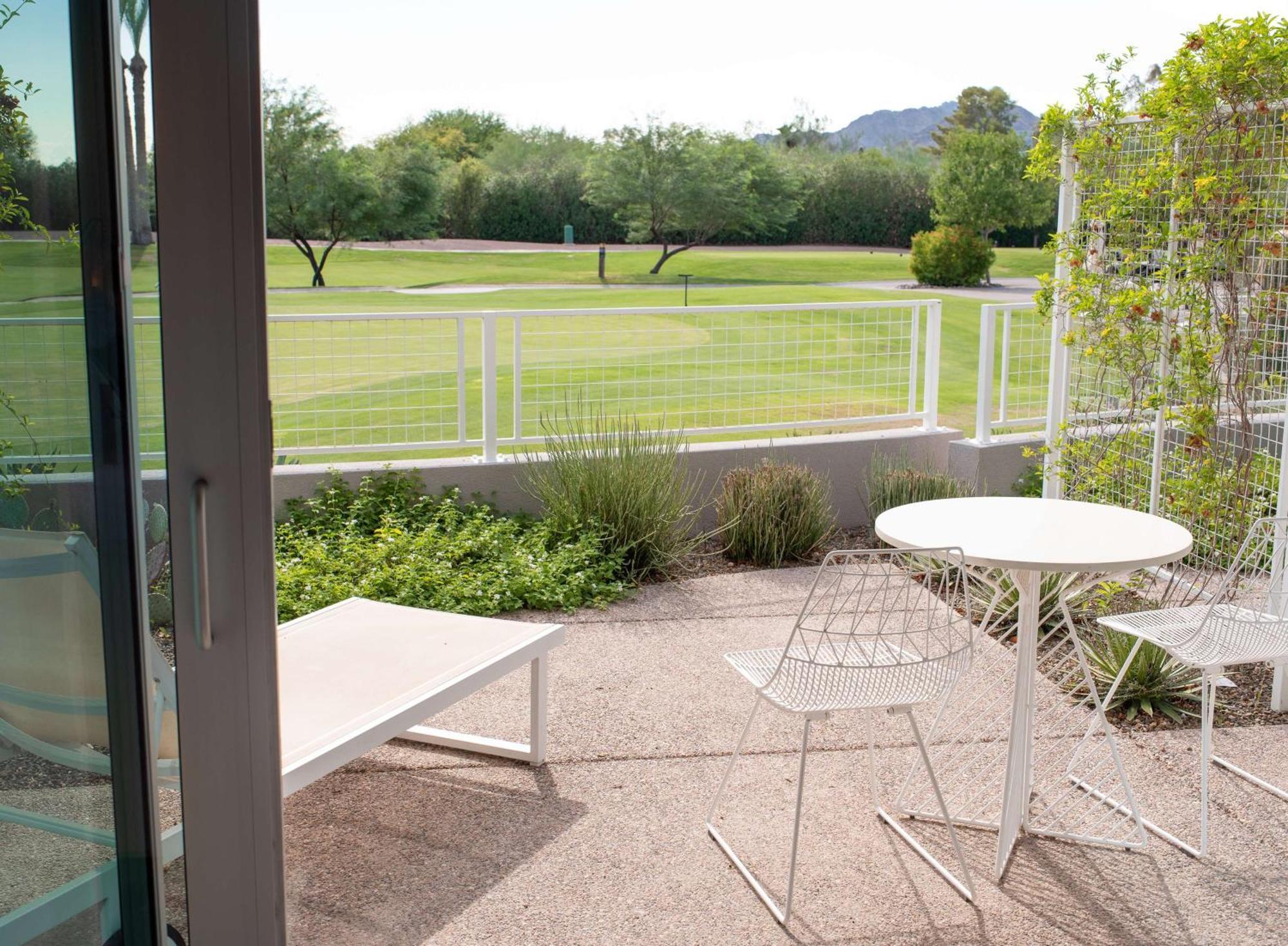 Mountain Shadows Scottsdale Resort 5*