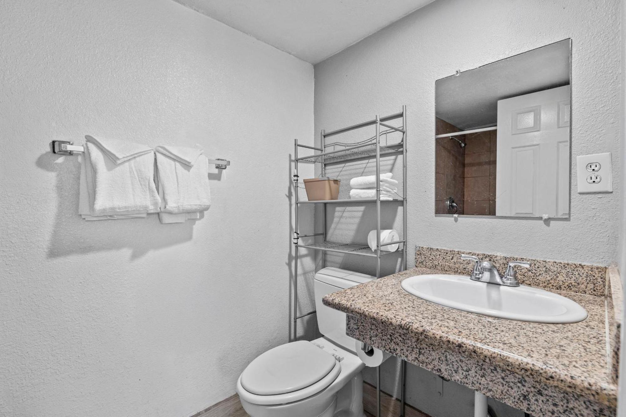 American Executive Hotel 3*