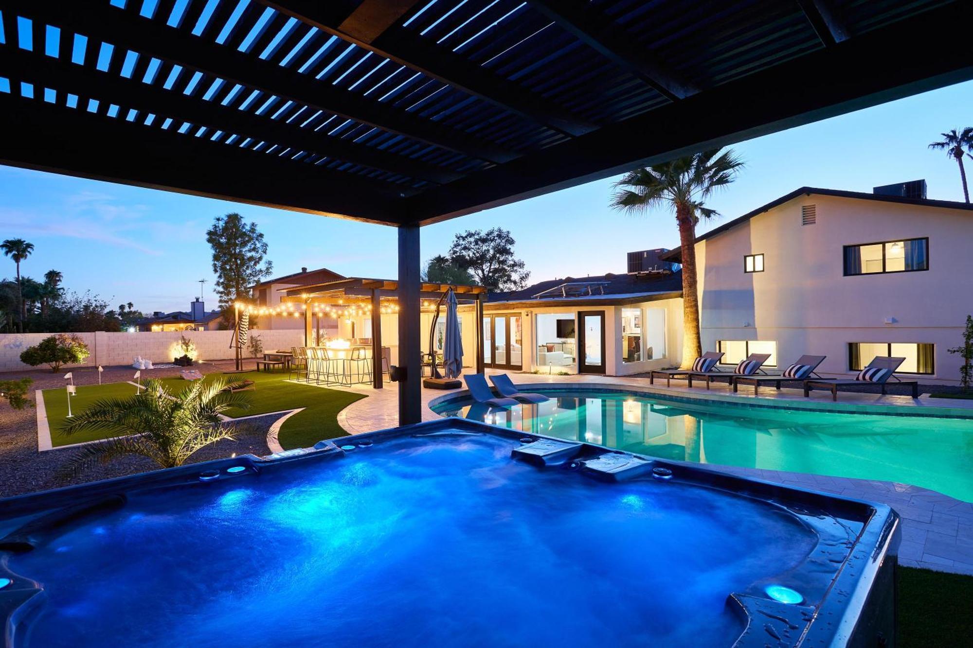 Holiday home Sunburst Estate - Pool - Hot Tub - Tons Of Games! *