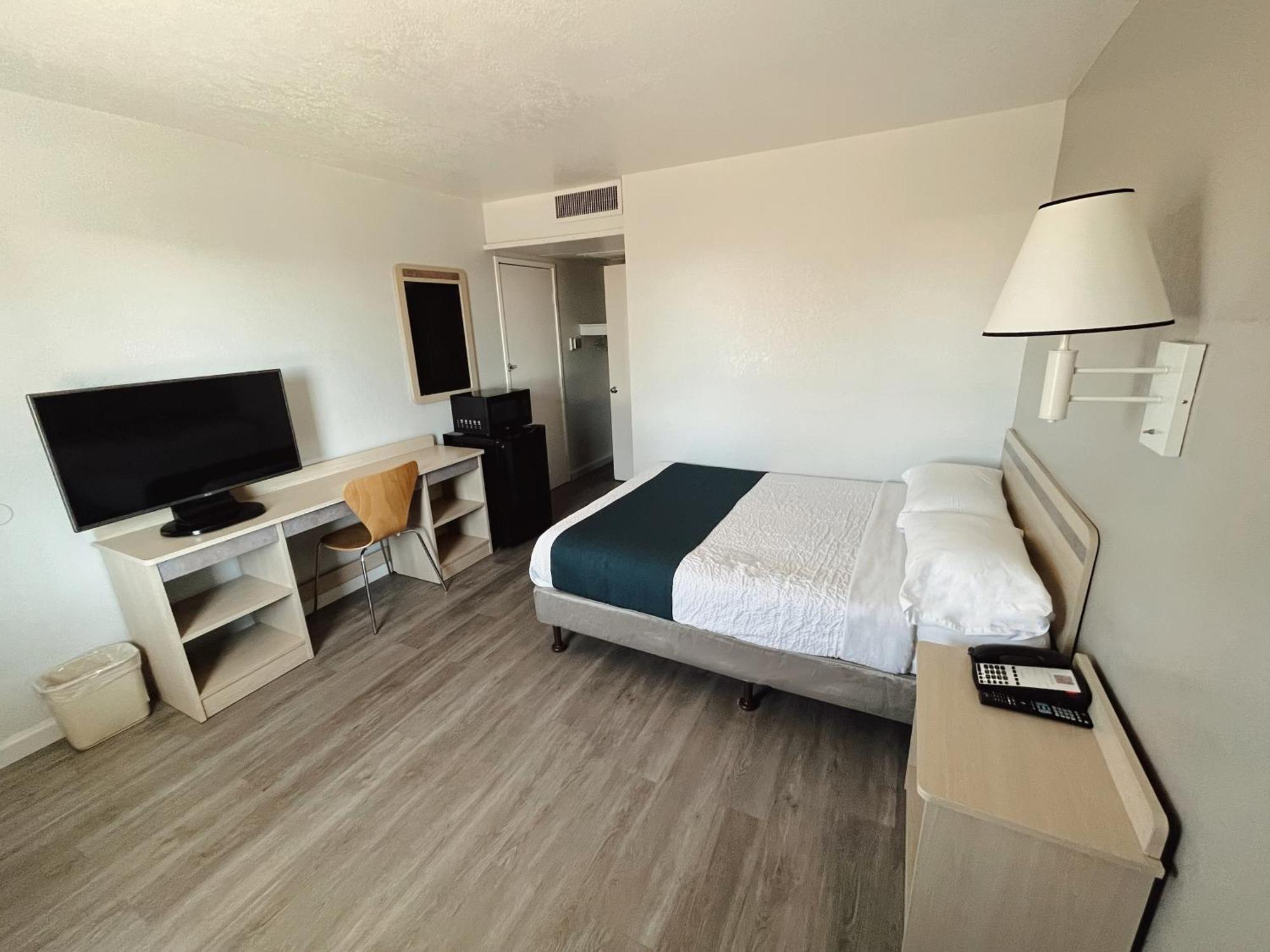 6-holbrook, Az 3*