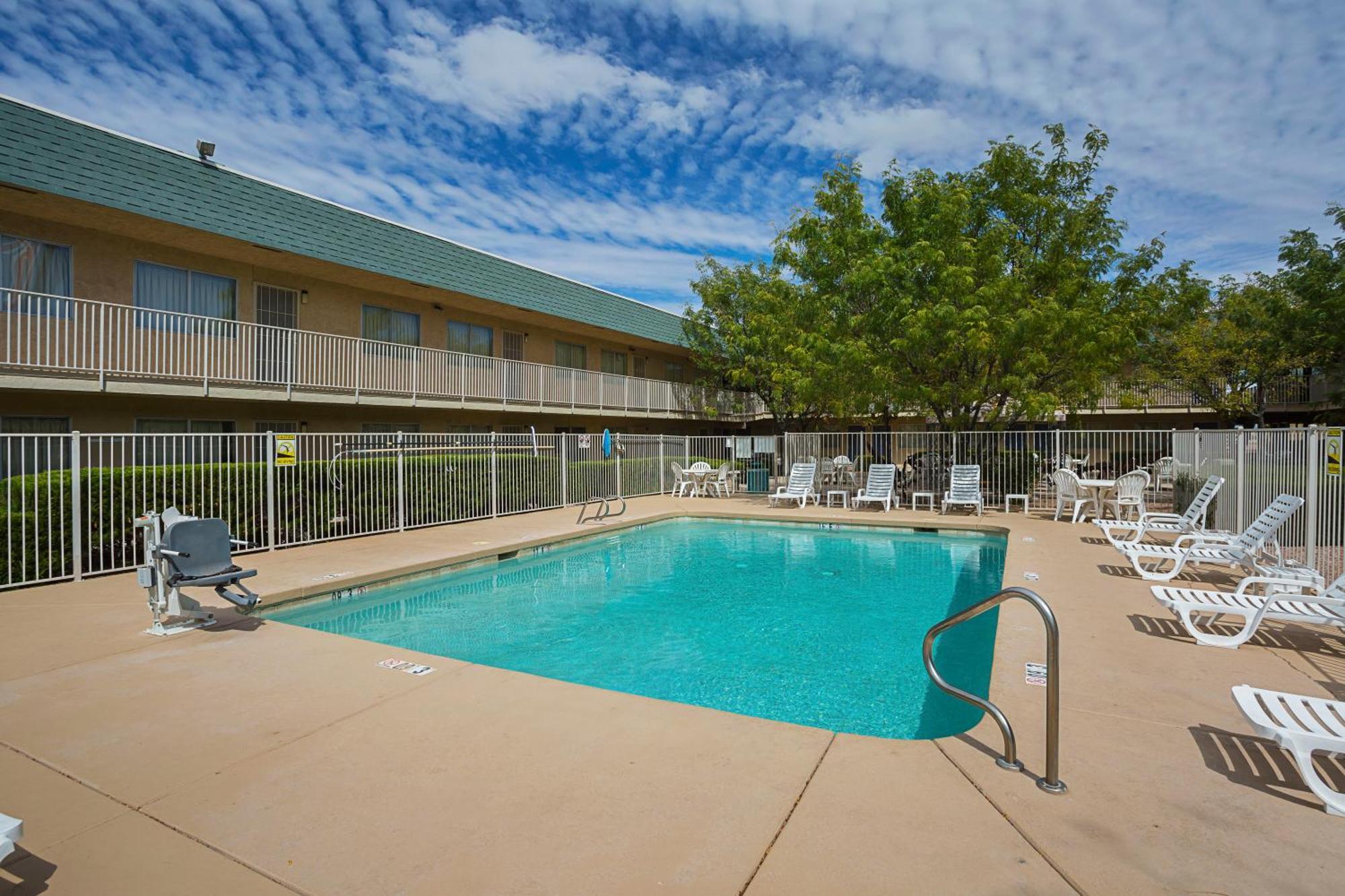 6-holbrook, Az 3*