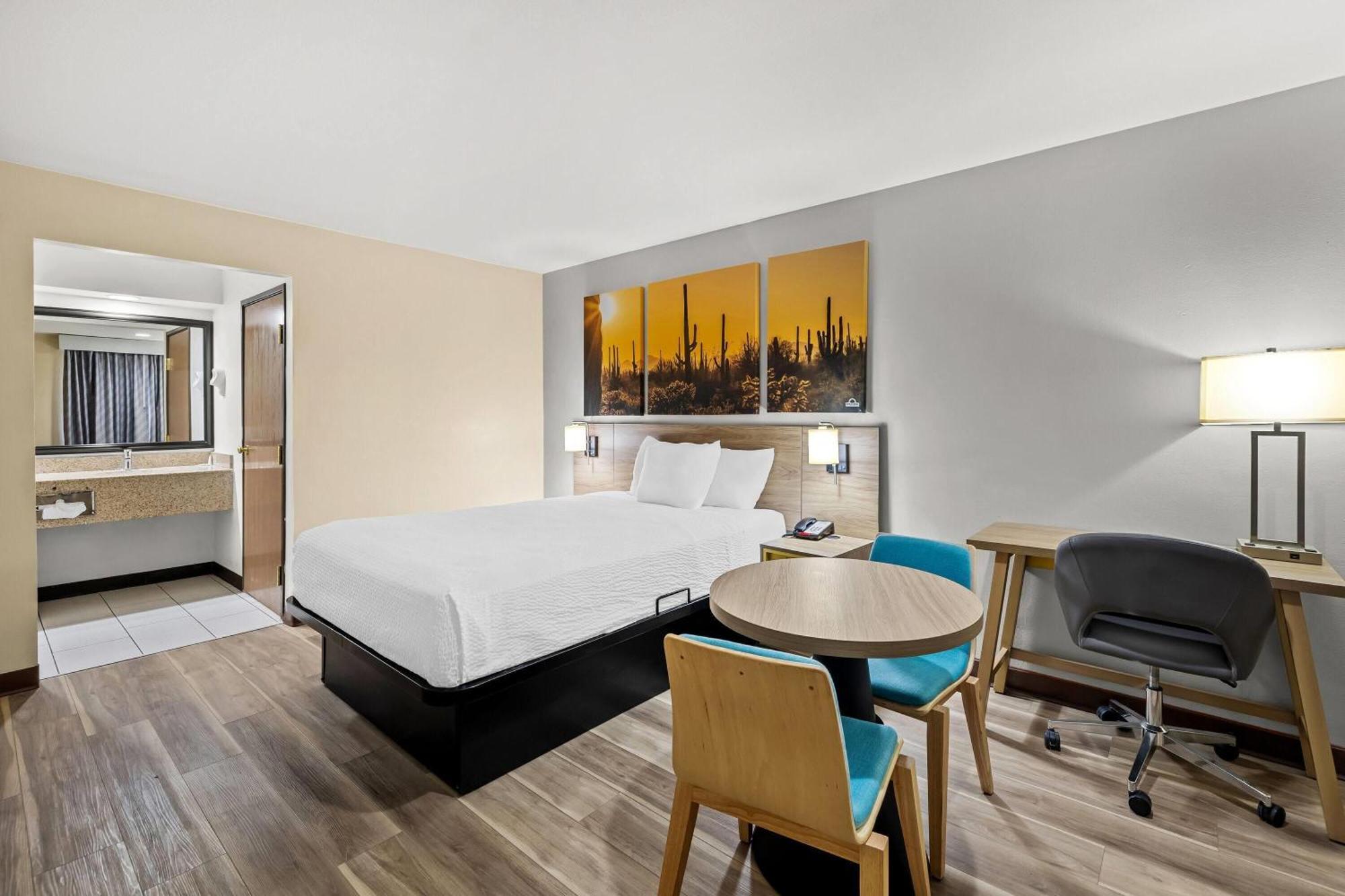 Days By Wyndham Tucson Airport Hotel 3*