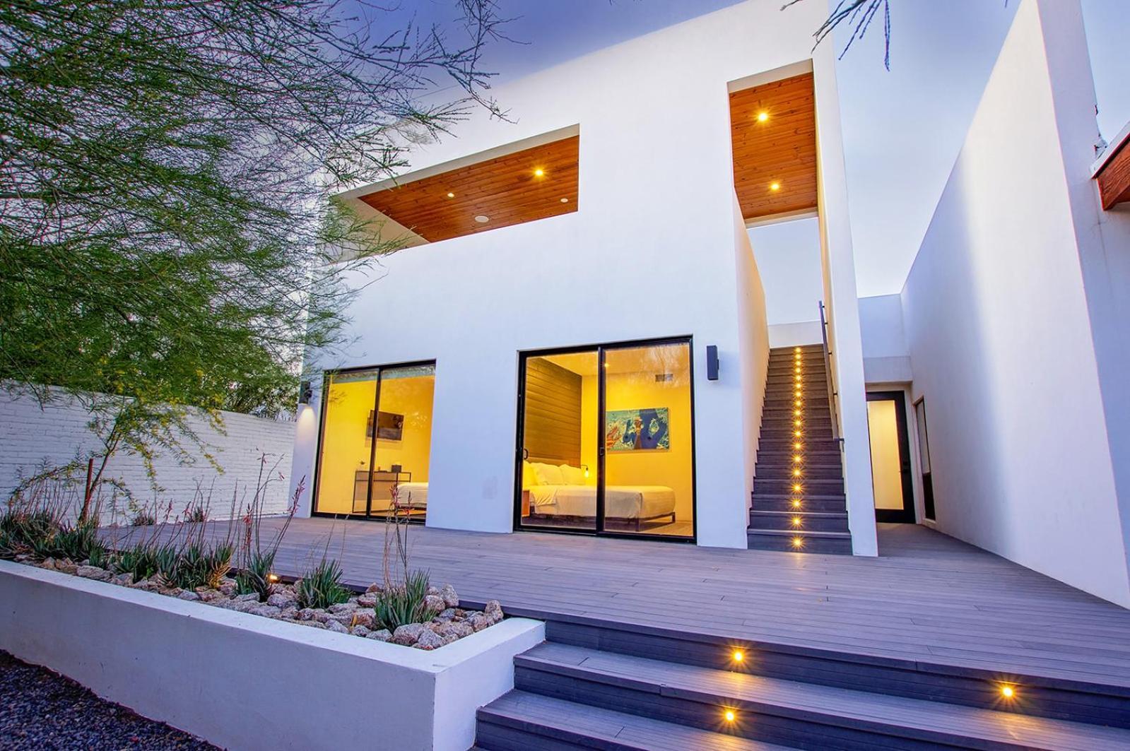 Luxury Micro-resort, Theater, Sauna, Heated Pool Holiday home