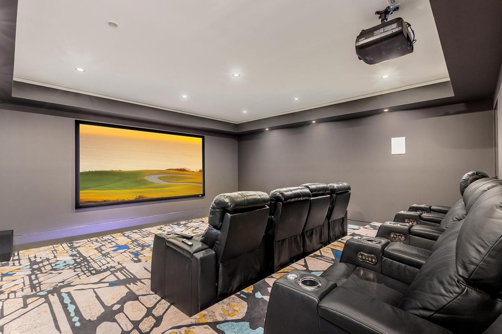 Luxury Micro-resort, Theater, Sauna, Heated Pool *