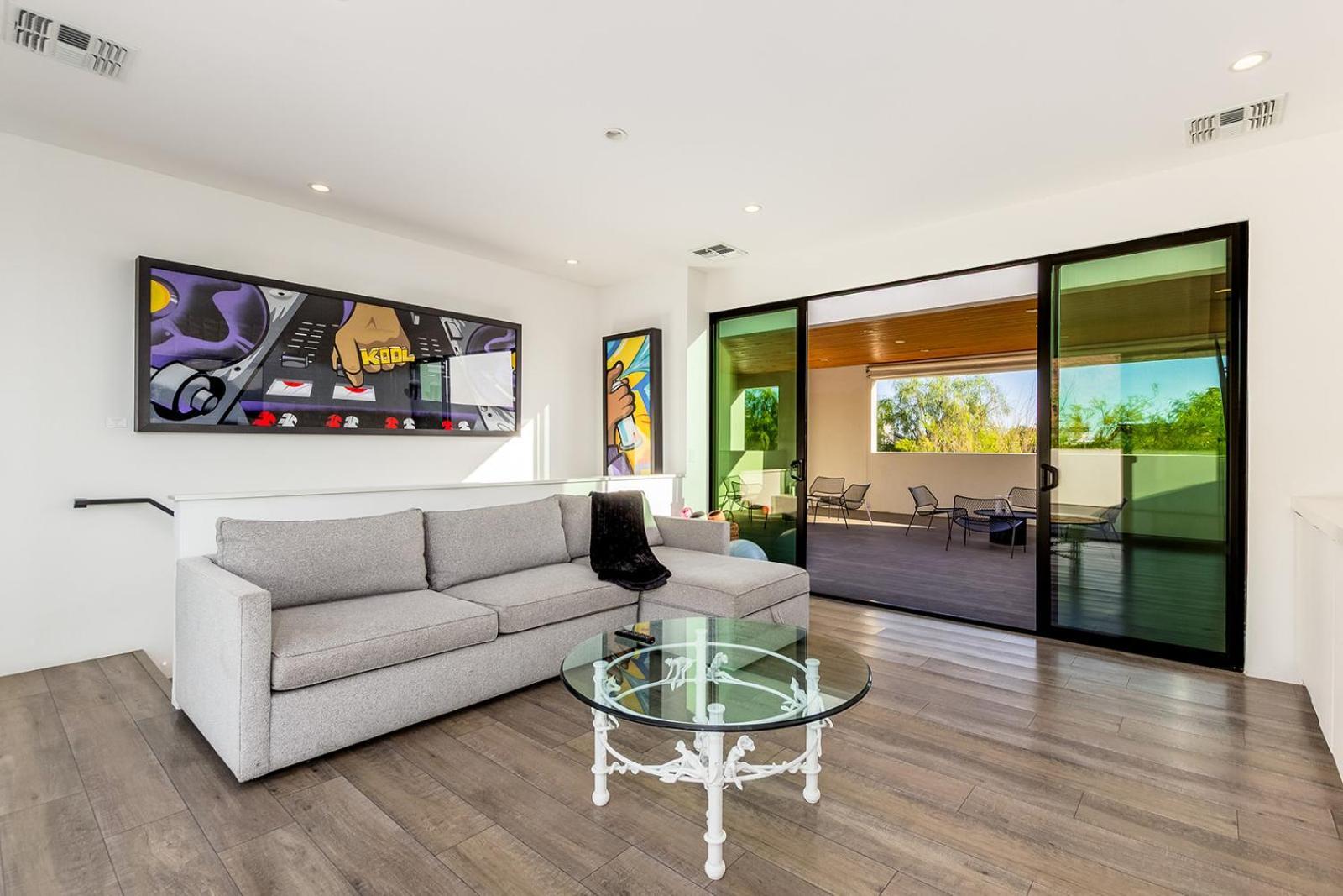 Holiday home Luxury Micro-resort, Theater, Sauna, Heated Pool
