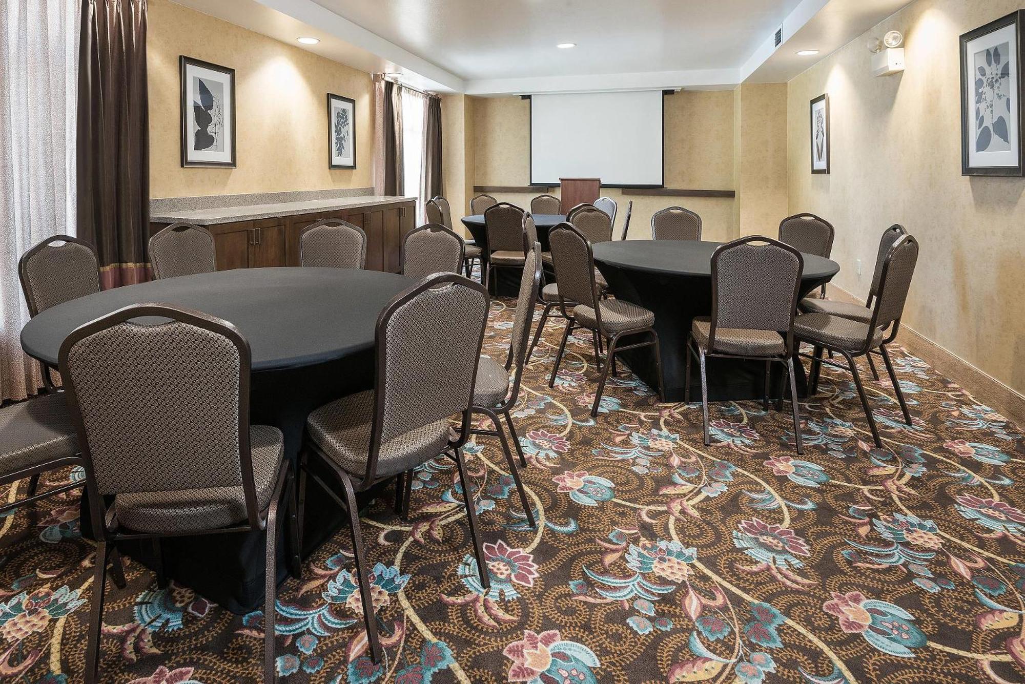 Hotel Mainstay North 3*