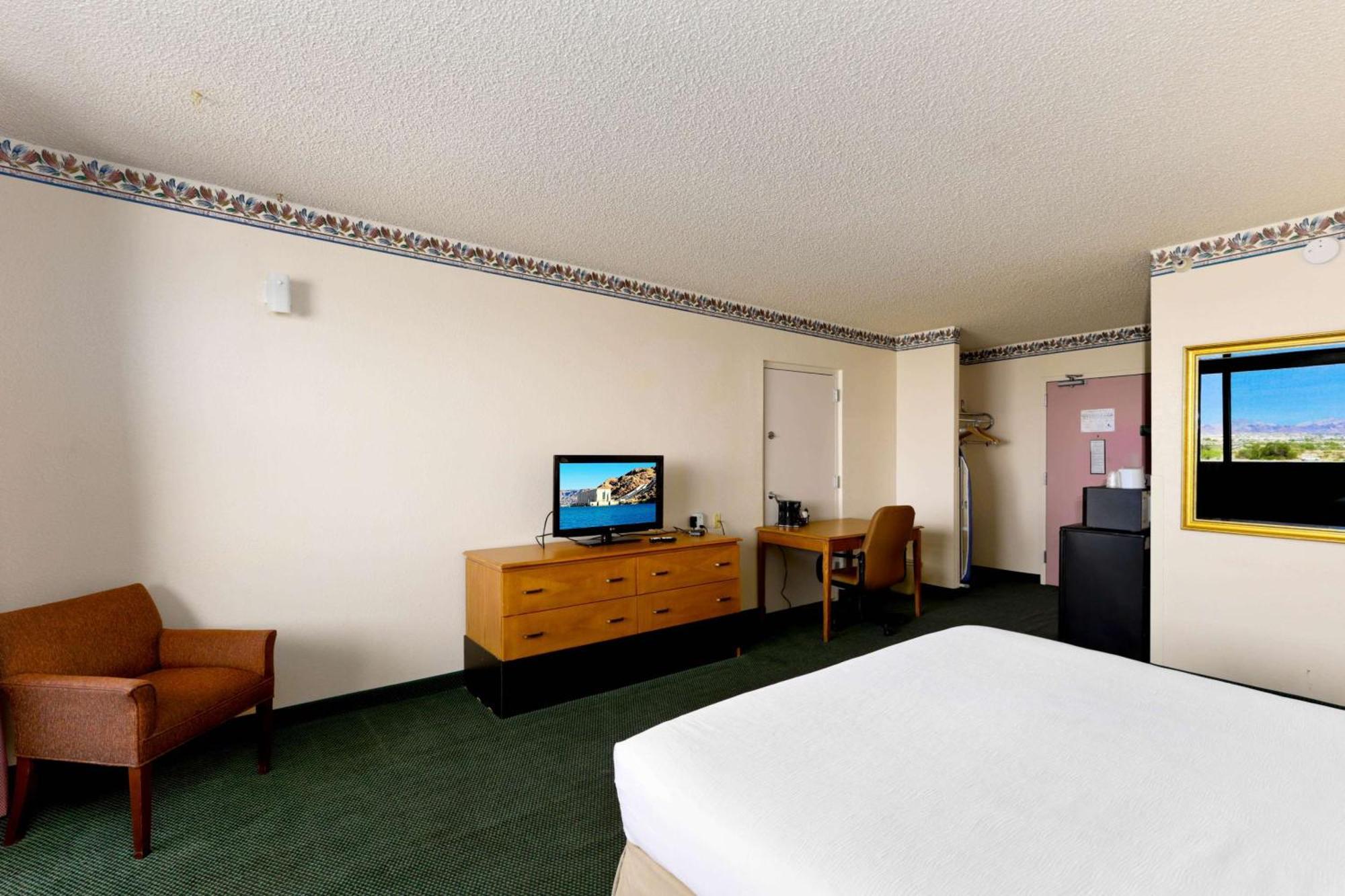 Hotel 6 Havasu Az 2*