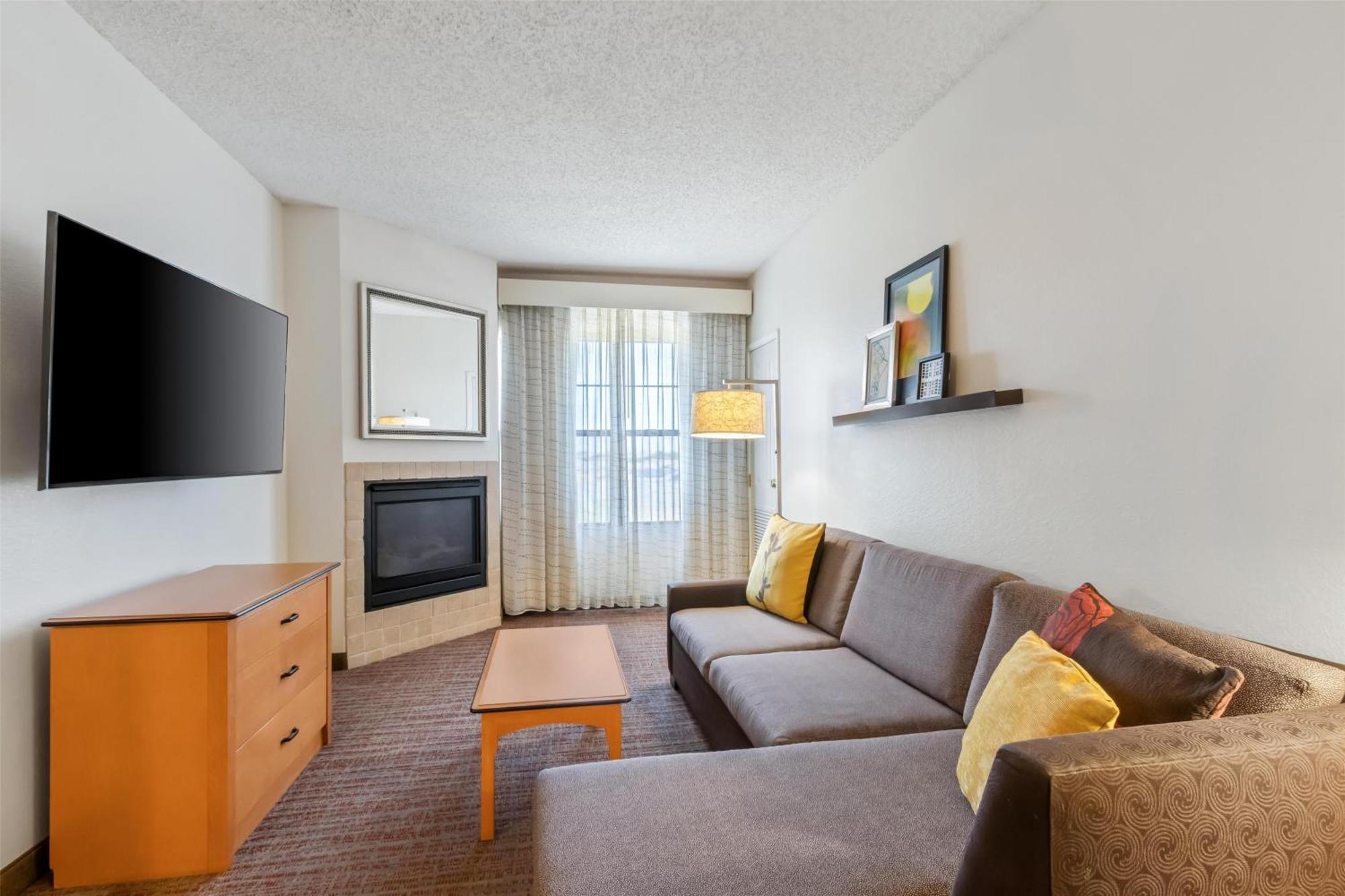Sonesta Es Phoenix Hotel 3*
