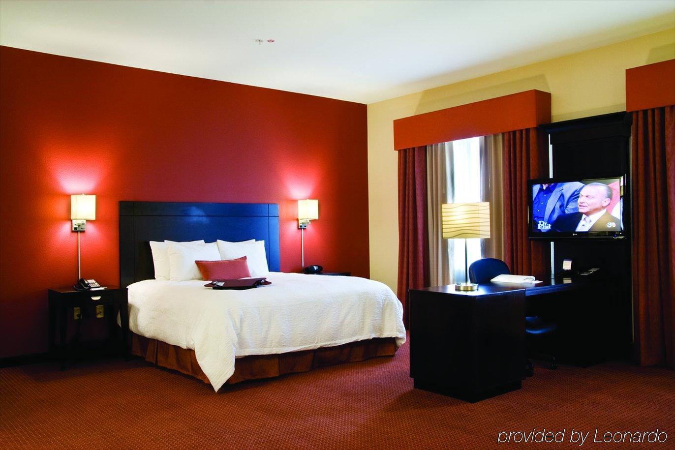 Hampton & Phoenix Fashion Center Hotel 3*