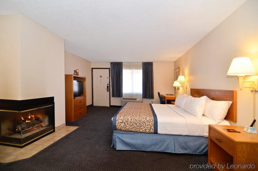 Western Paint Pony Hotel 2*