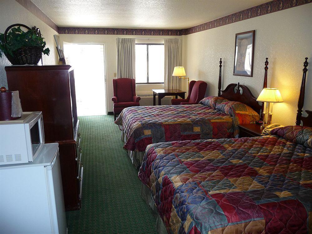 Motel The Kc Show 2*