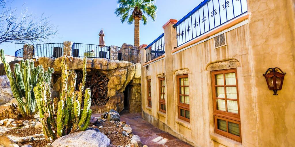 Tanque Guest Ranch * Tucson