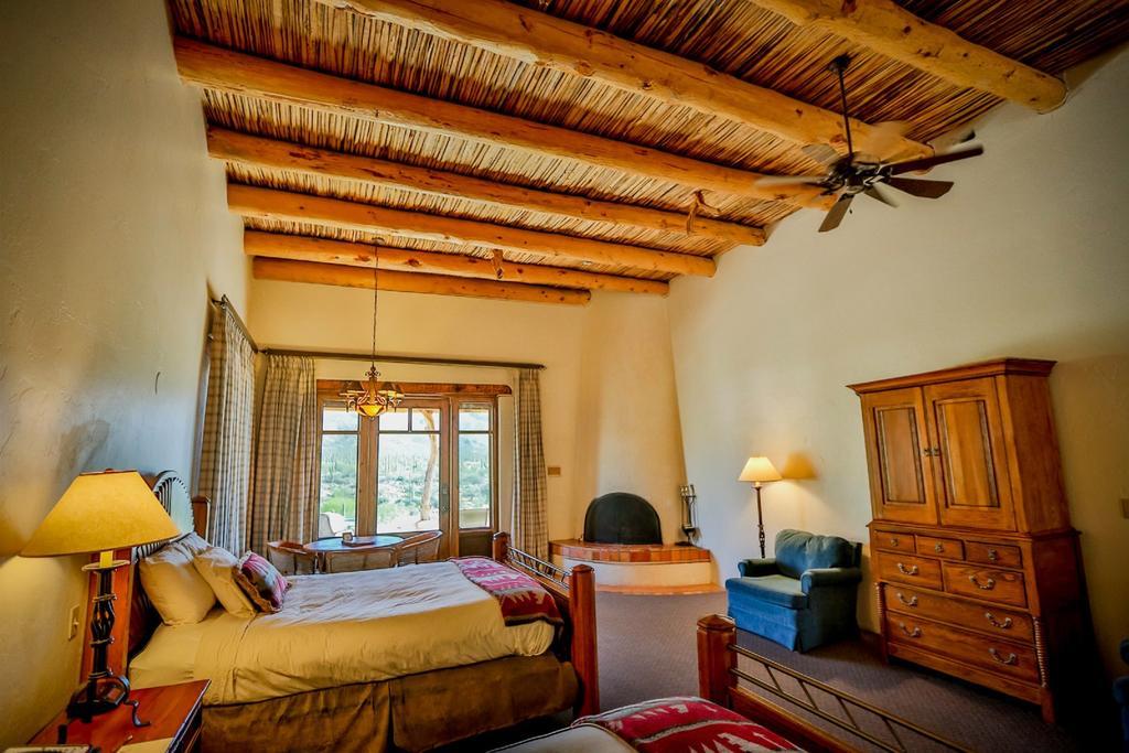 Lodge Tanque Guest Ranch *