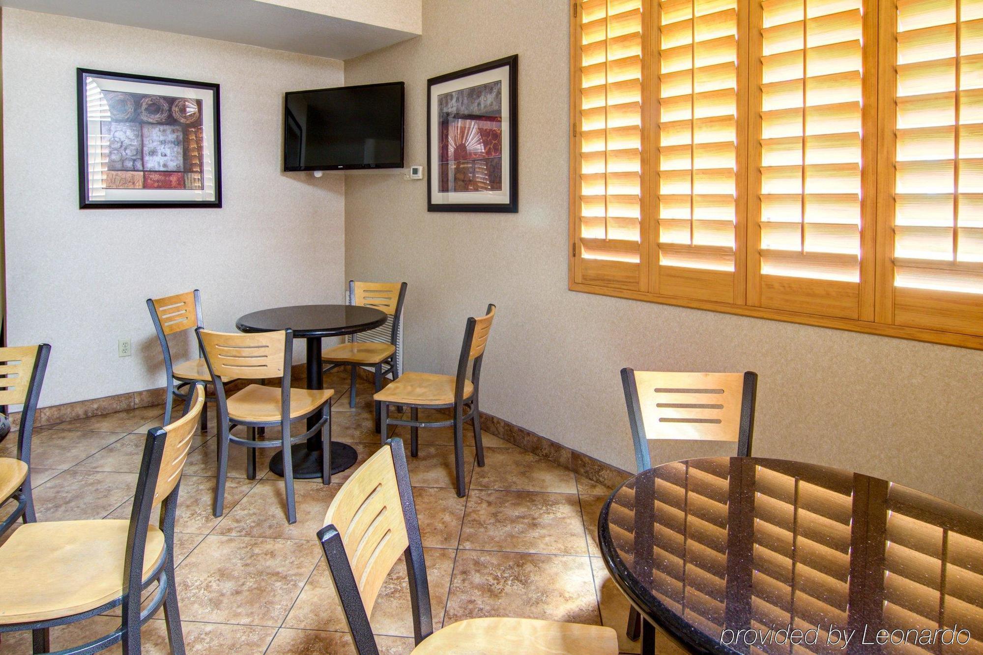 Comfort Inn 3*