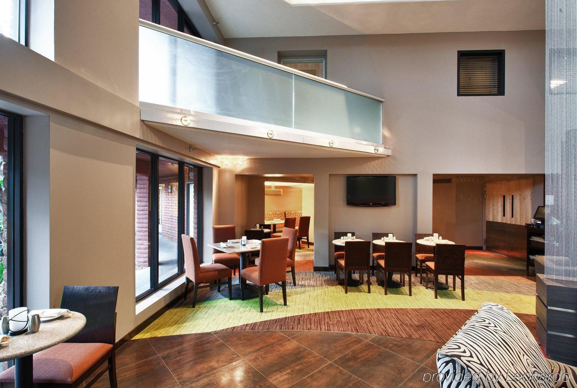 Hotel And Airport North By Ihg Phoenix