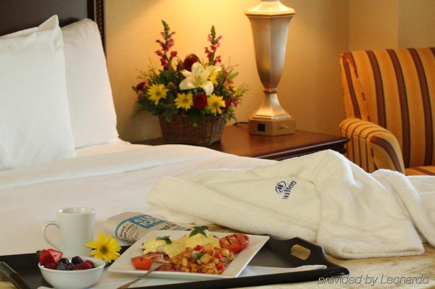 Hilton Phoenix 4*