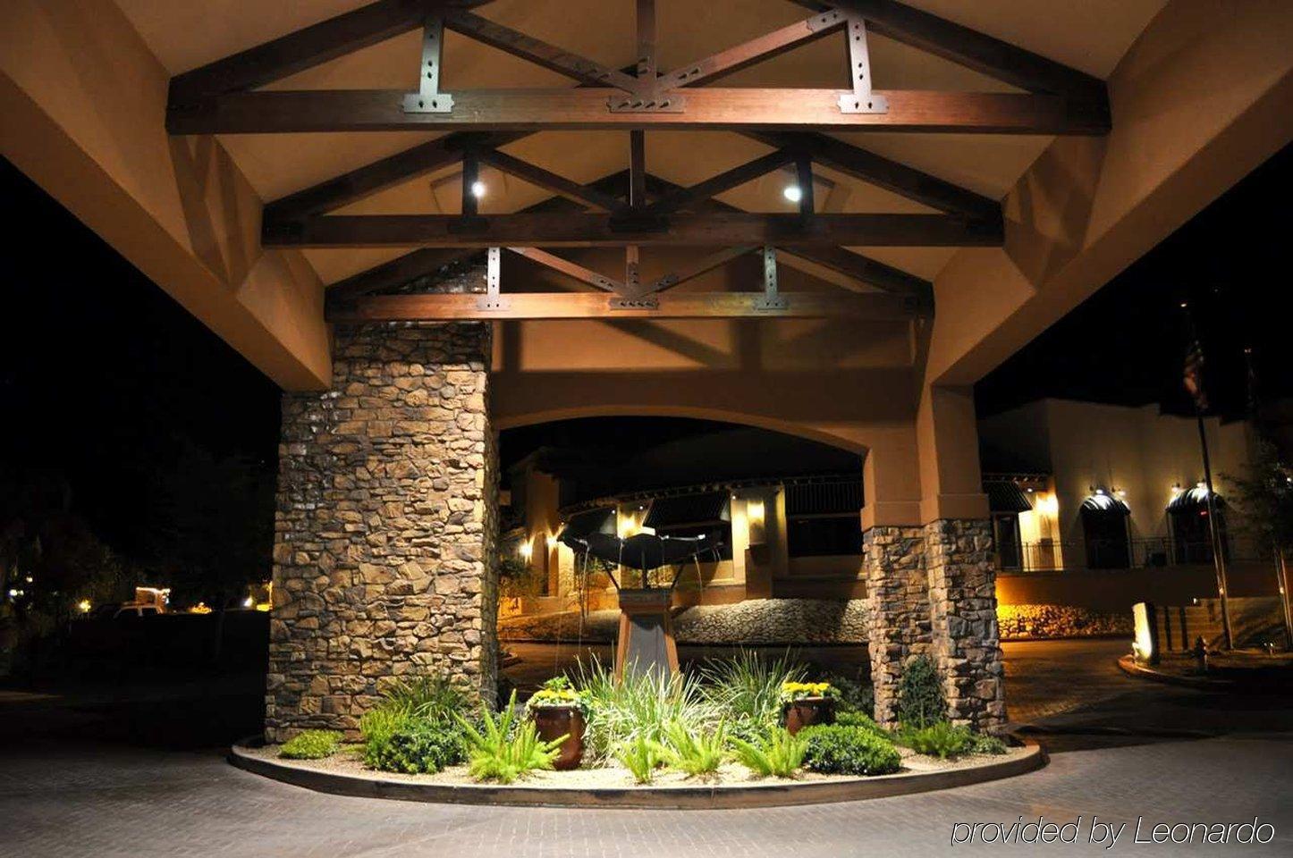 Embassy - Paloma Village