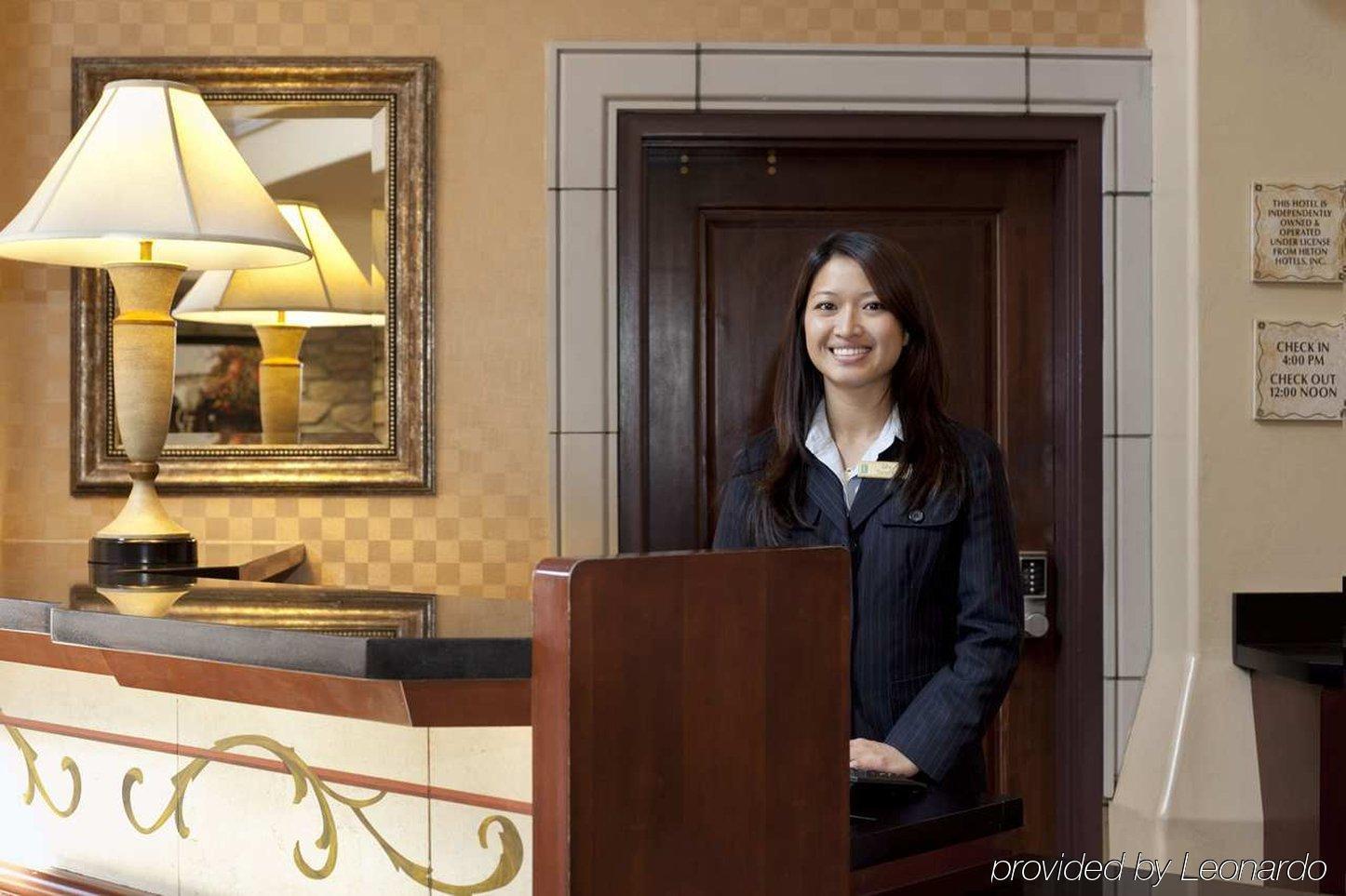 Hotel Embassy - Paloma Village Tucson