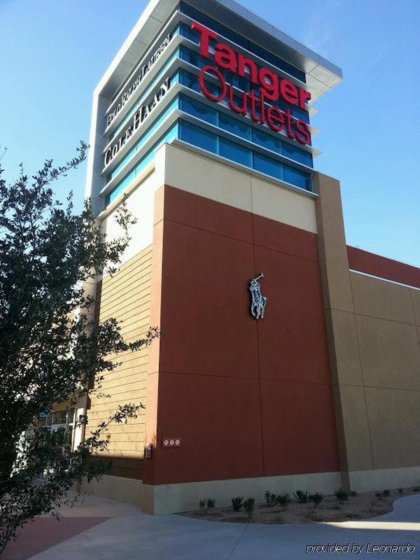Express & Phoenix Dist By Ihg