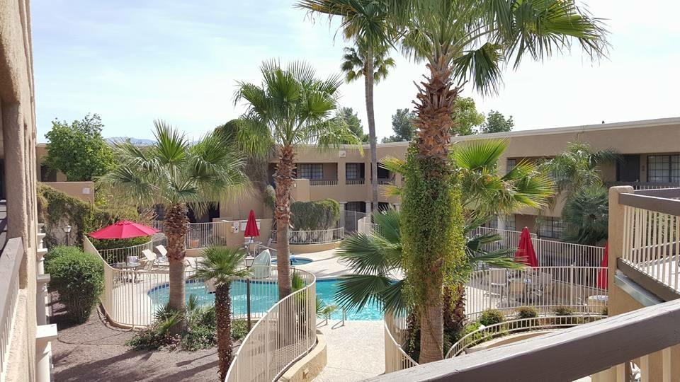 Hotel Ramada East 3*