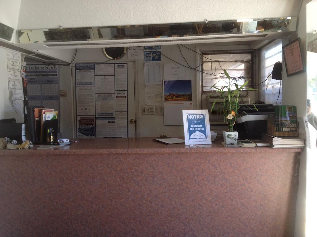Motel Economy 2*