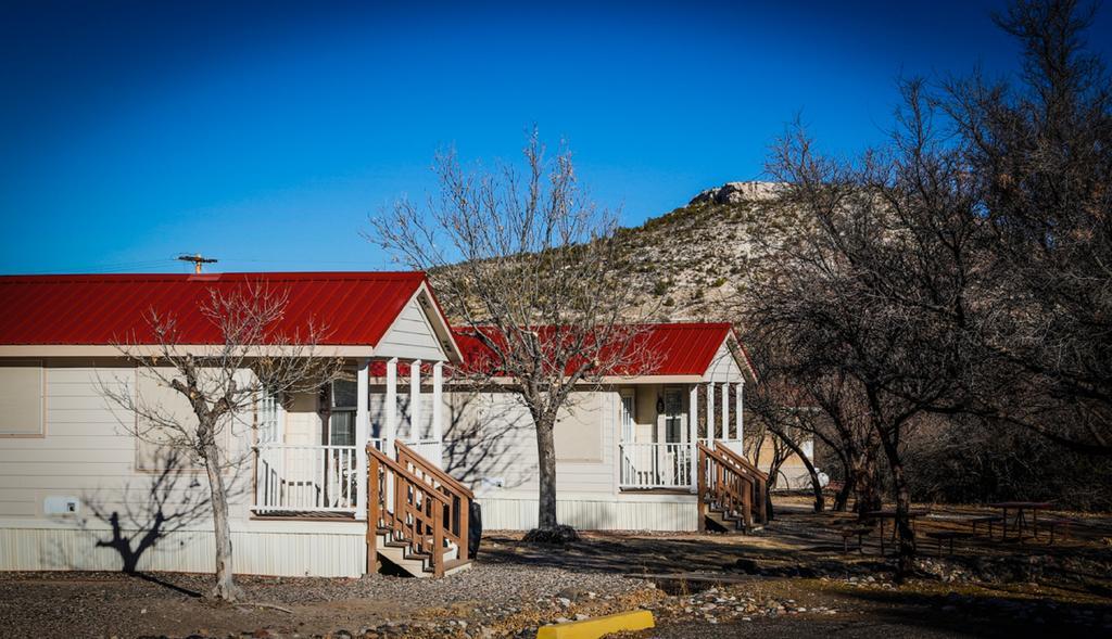 Valley One-bedroom Park Model 14