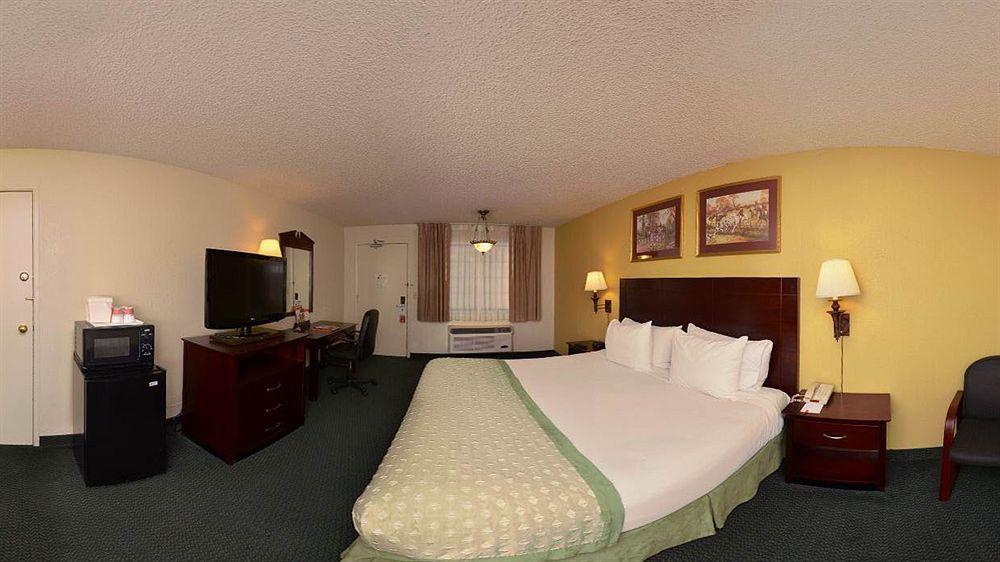 Ramada East Hotel 3*
