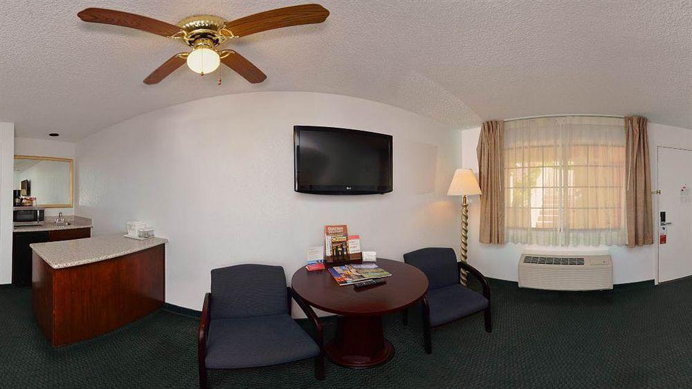 Ramada East 3*