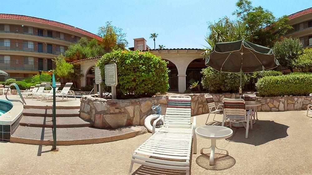 6 Phoenix, Az - Sky Harbor Hotel