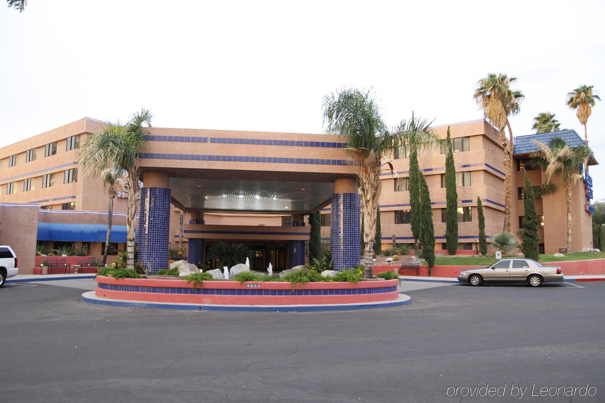 Ramada By Wyndham Viscount East 3*