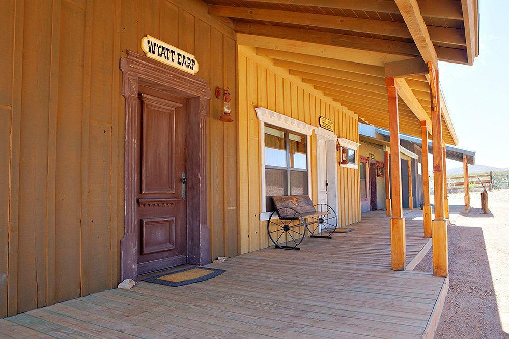 Monument Guest Ranch 4*