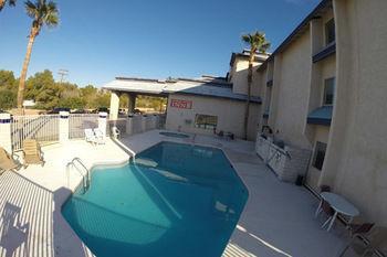 Colorado River Value Hotel 2*