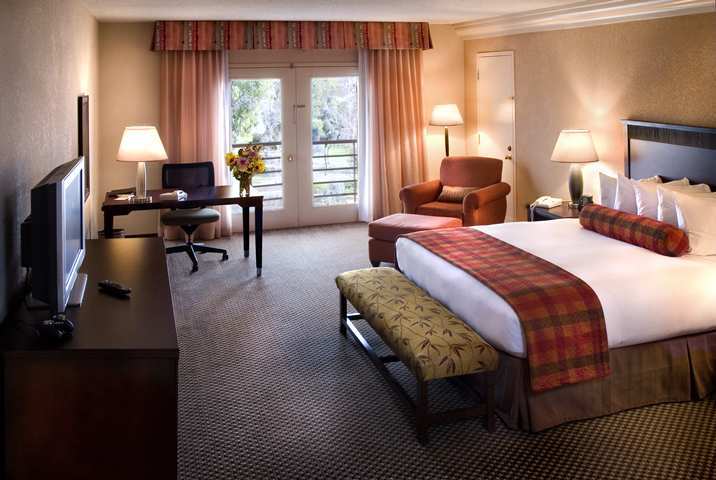 Doubletree By Hilton Phoenix Hotel