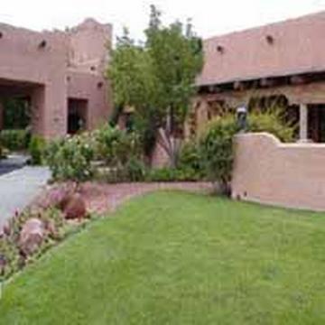 Hotel Courtyard At Powell Page