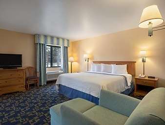 Days & By Wyndham East Hotel