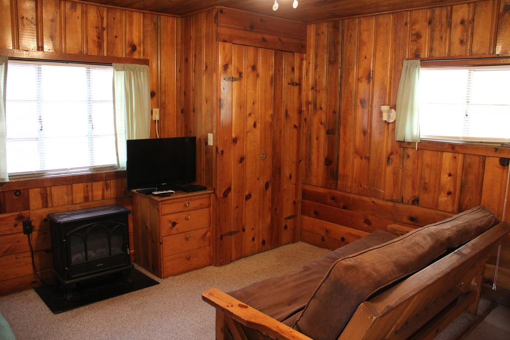 Lodge Hidden Rest Cabins